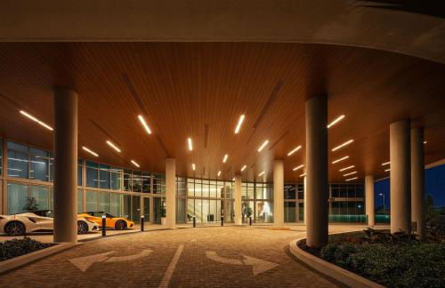 Landing Incredible 2BD Pool - Photo 43