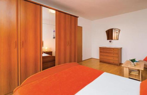 3 Bedroom Cozy Apartment In Nedescina - Foto 24