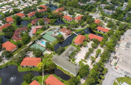 Waterview Oasis Retreat, minutes to Anna Maria Island and IMG - Photo 7