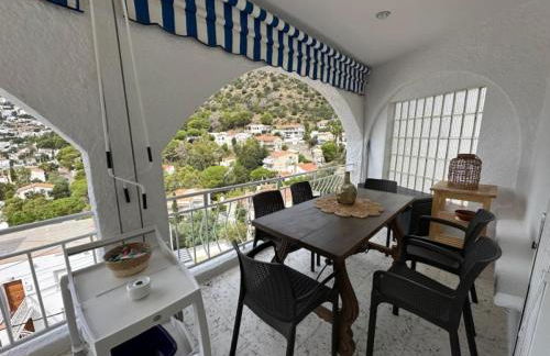 Preciosa casa con piscina desbordante y vistas al mar - Foto 12