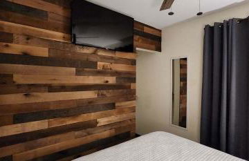 Riverside Retreat - Photo 13