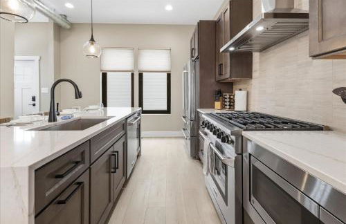 Brand New 5BR house & Carriage House near Downtown - Foto 6