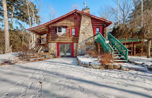 Mtn-View Family Cabin! 9 Mi to Lake George Village - Foto 1