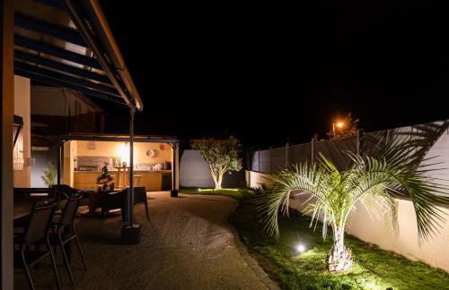 Villa des Oliviers Sublime villa avec piscine chauffée et privée et baby foot - Foto 40