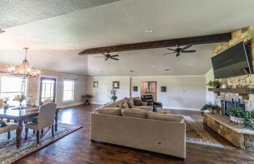 Queen and Duke Cottage - Photo 13