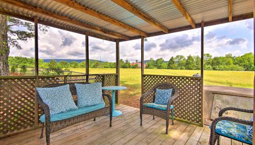 Quiet Clayton Home with Mountain Views 4 Mi to Lake! - Foto 2