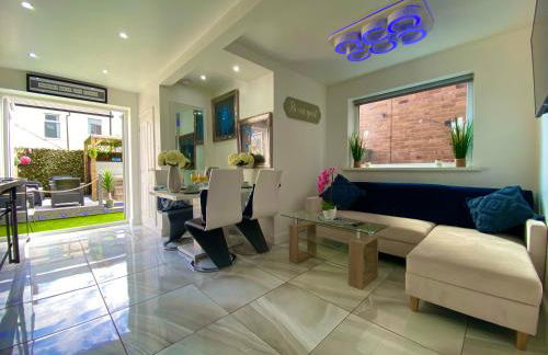 NEW…THE HOTTUB HOUSE BLACKPOOL PLEASURE BEACH - Photo 22