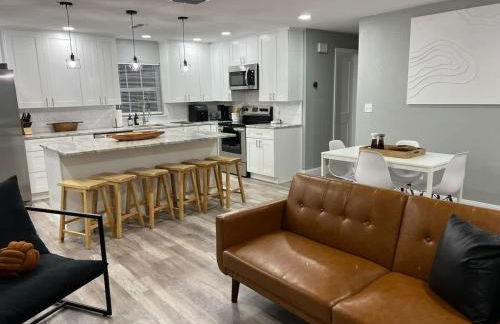 Kid-friendly Home w Pool & BBQ - Photo 5