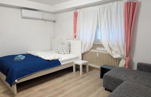 Apartment with AC, full kitchen, self check in, parking, 8 min to SAP campus, Wi Fi - Foto 13