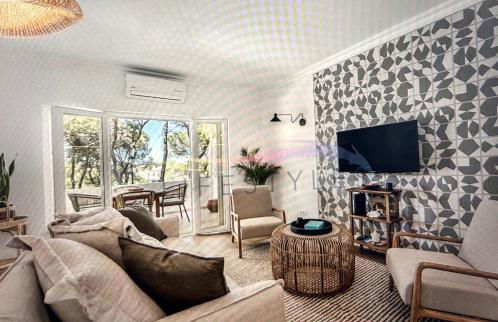 Stunning beach apartment - Photo 5