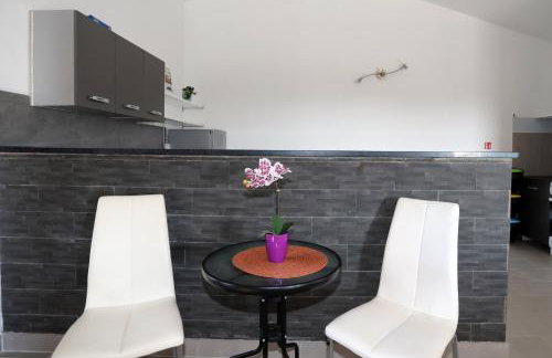 Apolo Apartments - Pool & Garden Retreat - Foto 69