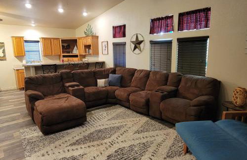 Parker Strip Pool House | Private Pool • Game Room • River Access - Foto 22