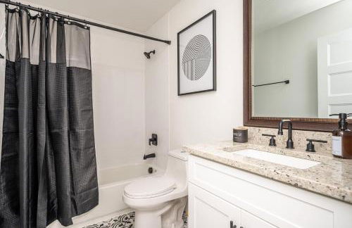 Comfy 3 Bd,2Ba Cottage in the City - ATL - Foto 6