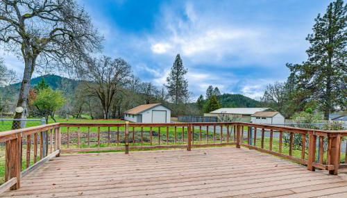 Fishing and Rafting Retreat 7 Mi to Rogue River! - Foto 3