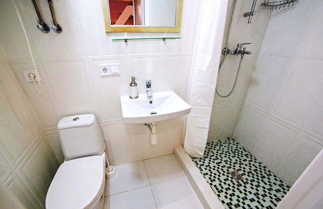 Apartments 1 min to Opera House - Photo 18