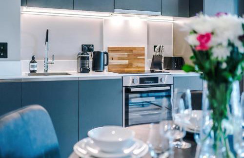 Stylish Leeds City Centre Flat - Free Parking - Foto 48