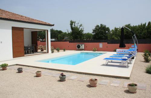 MEL'S HOUSE - Photo 9