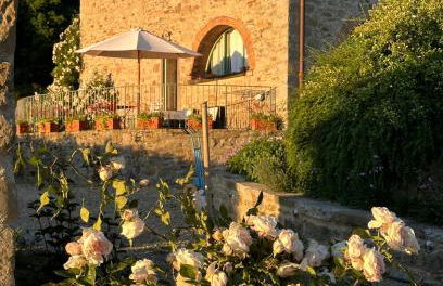 Romantic Apartment With Tuscan Valley Views - Photo 5