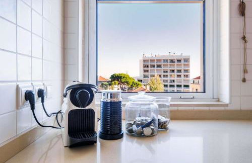 Saboia -Spacious Gorgeous Apartment - Photo 10