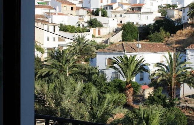 Apartamentos El Burgo - Photo 14