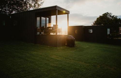 Luxury 2 Bedroom Glamping Pod with Hot Tub at Aganmore Farm Glamping - Pod 2 - Foto 7