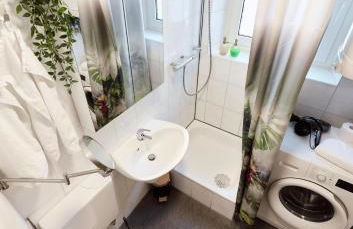 Praktisch&Zentral für Gruppen und Firmen-3 Schlafzimmer- 6 Personen-Parkplatz-Balkon-Stadtmitte-schnelles WLAN - Foto 25