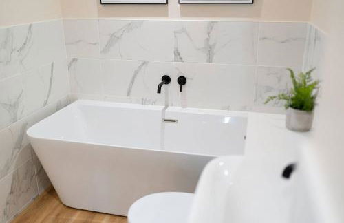 At The Castle - Foto 23