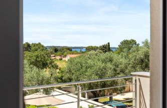Villa Sunny Olive - Photo 13