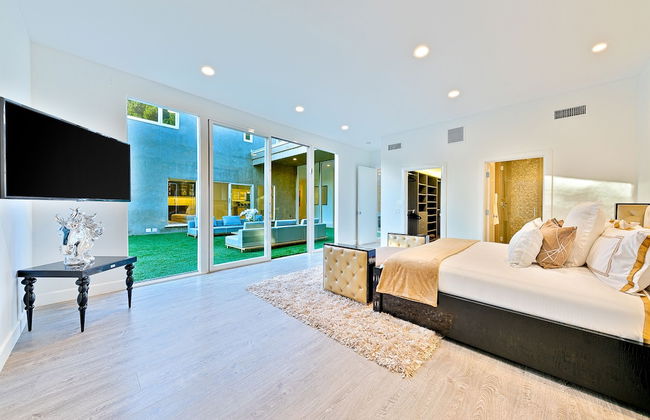 Beverly Hills Luxury Modern Palace - Photo 5