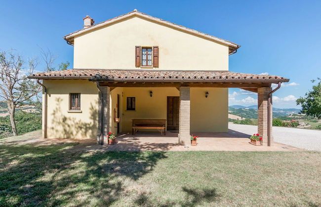 Holiday Home in Urbania With Hill Views - Foto 1