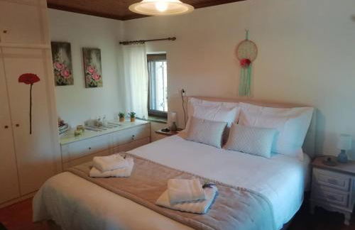 Cosy lake house, μια ανάσα πριν τη λίμνη - Photo 14