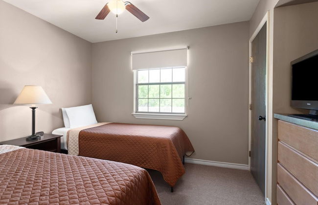 Eagle's Den Suites Carrizo Springs a Travelodge by Wyndham - Foto 8