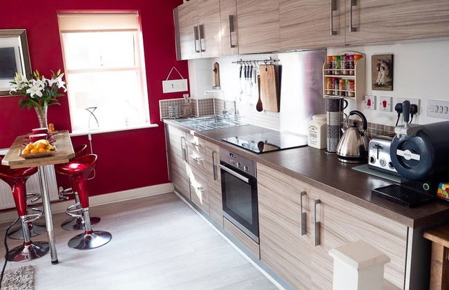 Modern Canalside City Townhouse - Parking & Garden - Foto 6