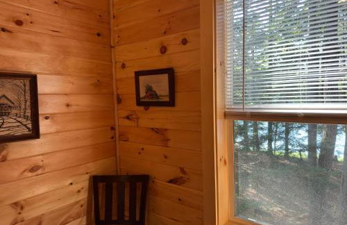 Luxury Forest Lake House - Privacy, Nature, Conveniences - New 2 bedroom - Foto 10