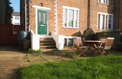 1 Bedroom garden flat City Central Slough near Windsor - Photo 22