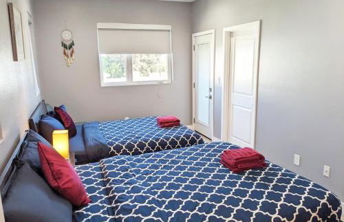 Lucky Charm 4 Bedroom Mid-City Apartment - Photo 47