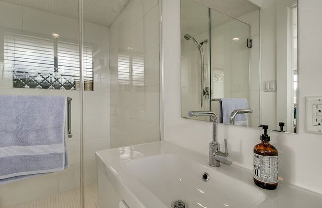 Mid-century Modern W/backyard Oasis, Putting Green - Foto 28