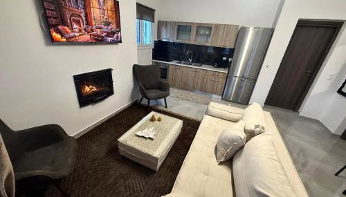 Το ΦΑΡΑΓΓΙ του ΠΑΡΝΑΣΣΟΥ 2 - Foto 1