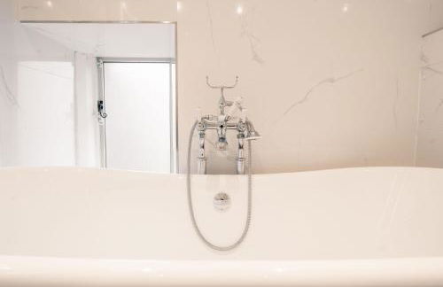 The Farmhouse - Photo 56