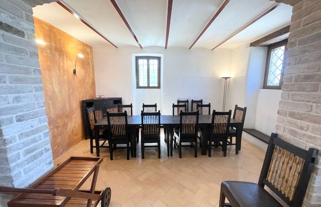 Spoleto Tranquilita Sleeps 20 With Wifi Pool Yoga Studio Gardens and Views - Photo 66