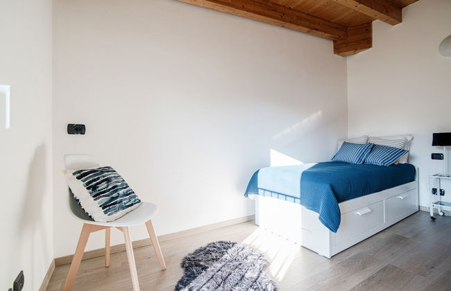 White Attic - by MyHomeInComo - Foto 4