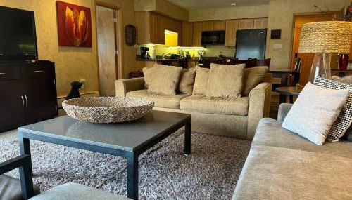 Best location in the heart of lions head, Ski lockers, jacuzzi and pool - Foto 5