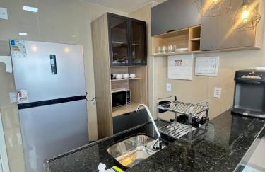 AP completo próx ao Shopping com piscina, garagem e ar - Foto 4