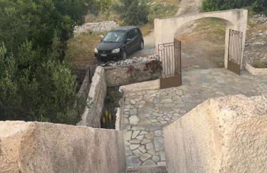 Mani Spot Nezoulas - Photo 18