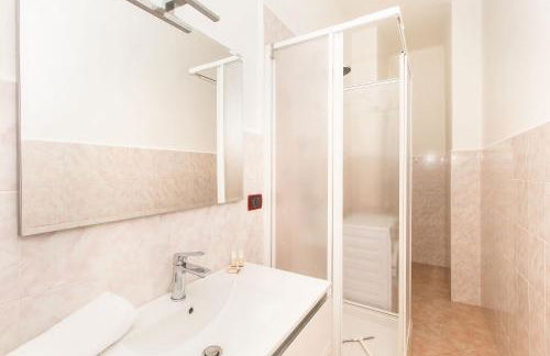 GuestHost - MM Pozzo Strada Terrace Apartment - Photo 55