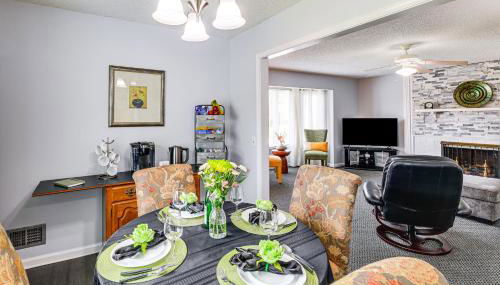 Retreat with Fenced Backyard in Kingsport! - Foto 4