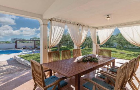 Four-Bedroom Holiday Home With Sea View In Krnica - Foto 18