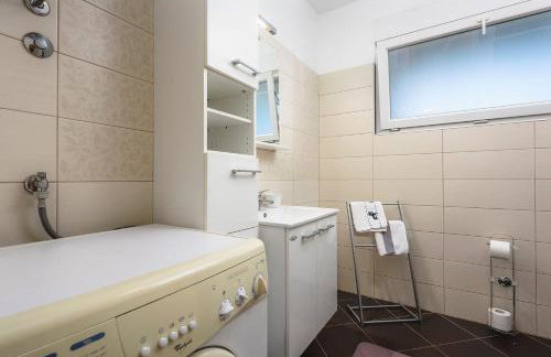 Traumhaftes Apartment nur 500 Meter zum Strand mit Grill, Waschmaschine, Klima - Foto 12