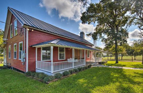 Peaceful Schulenburg Farmhouse with Fire Pit and Games - Foto 26