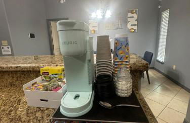 Charming 3-Bedroom Retreat in Prime Neighborhood - Foto 22